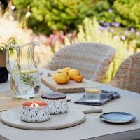 Yankee Candle Ocean Hibiscus Outdoor Tin Candle Extra Image 3 Preview